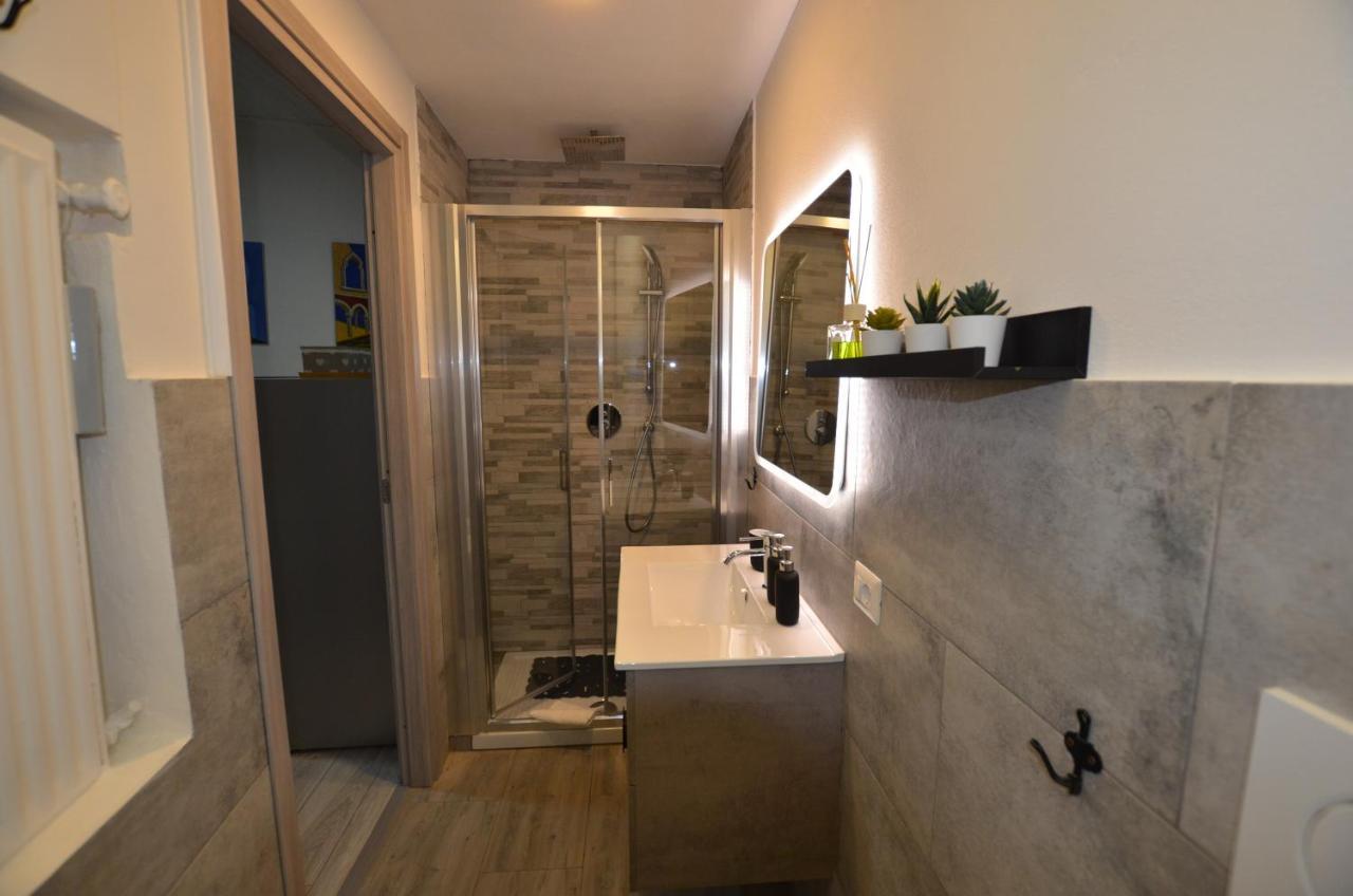 Art Design Apartment - City Center Mailand Exterior foto